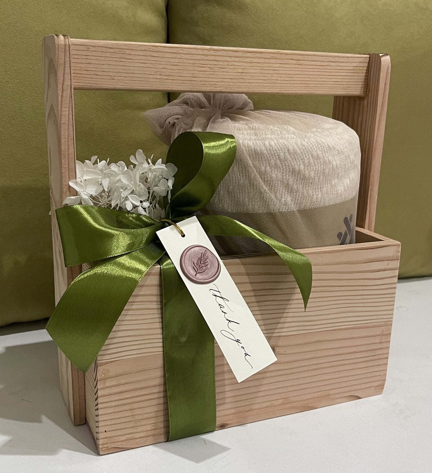Premium: Cozy Home Wood Basket (Snackmagic)